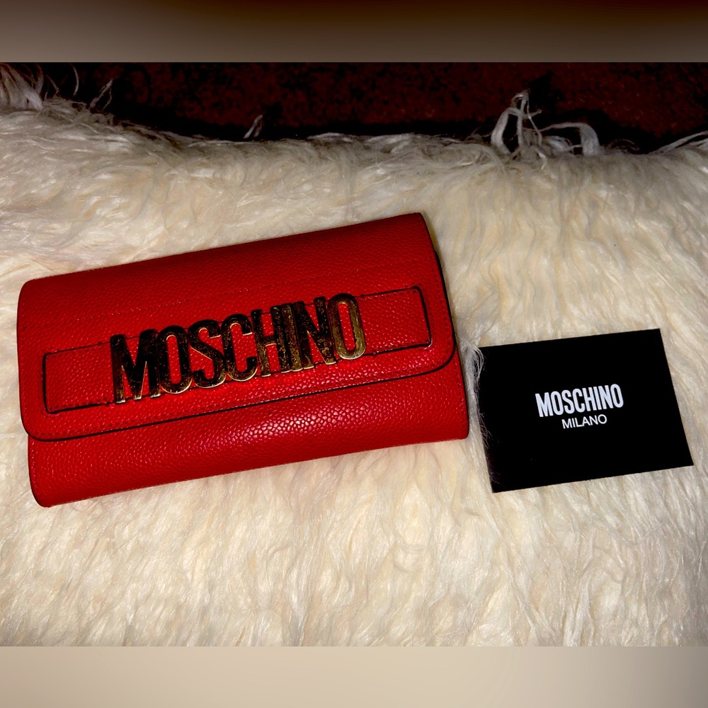 Moschino Women’s Belt Logo Leather Wallet